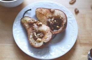 Запеченные груши с грецкими орехами и медом - фото шаг 7
