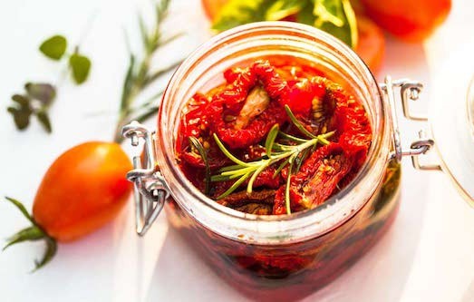 Солнечная Италия в банке: рецепт вяленых томатов