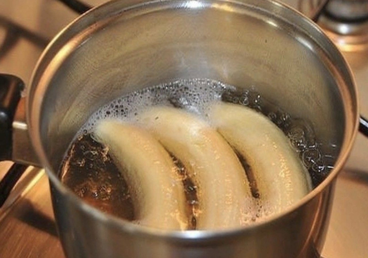 Закипяти бананы с корицей