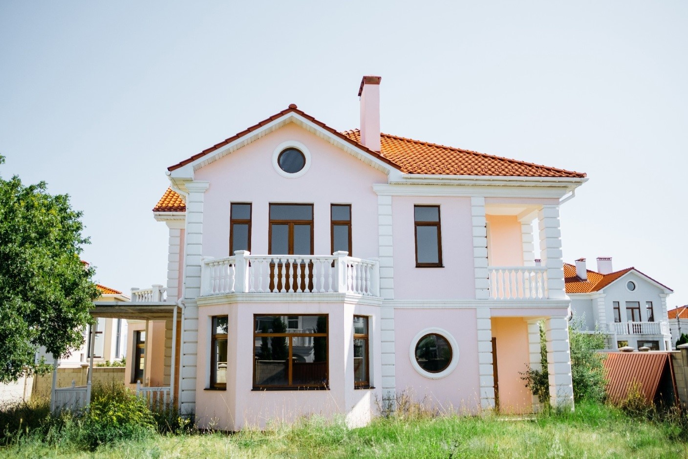Коттедж в Севастополе через агентство недвижимости: категории объектов, этапы покупки
