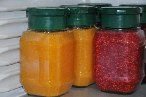 Варенье из персиков: простые пошаговые рецепты с фото, дольками, янтарное, без косточек, пятиминутка, с лимонами, апельсинами, абрикосами, орехами