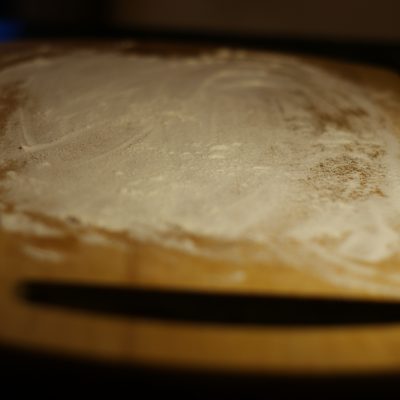 Можно размораживать слоеное тесто в микроволновке